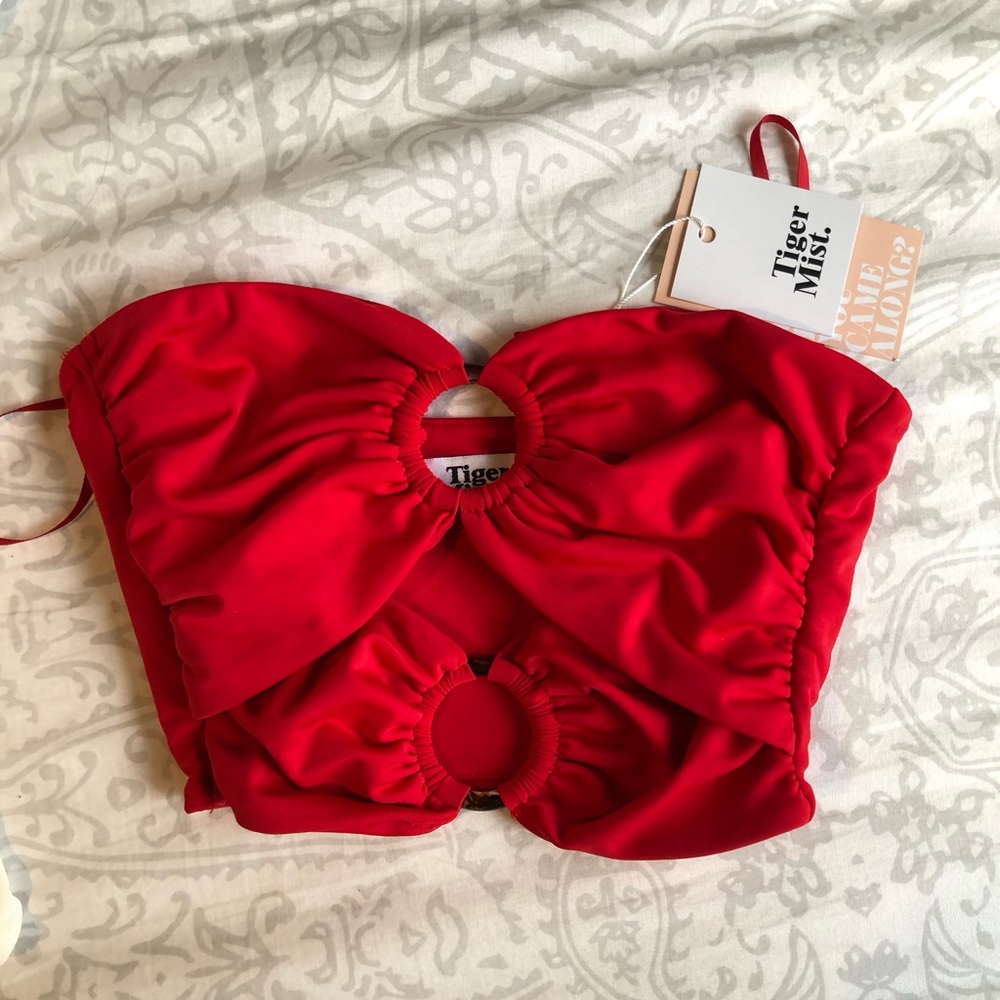 Tiger mist red Hamilton top